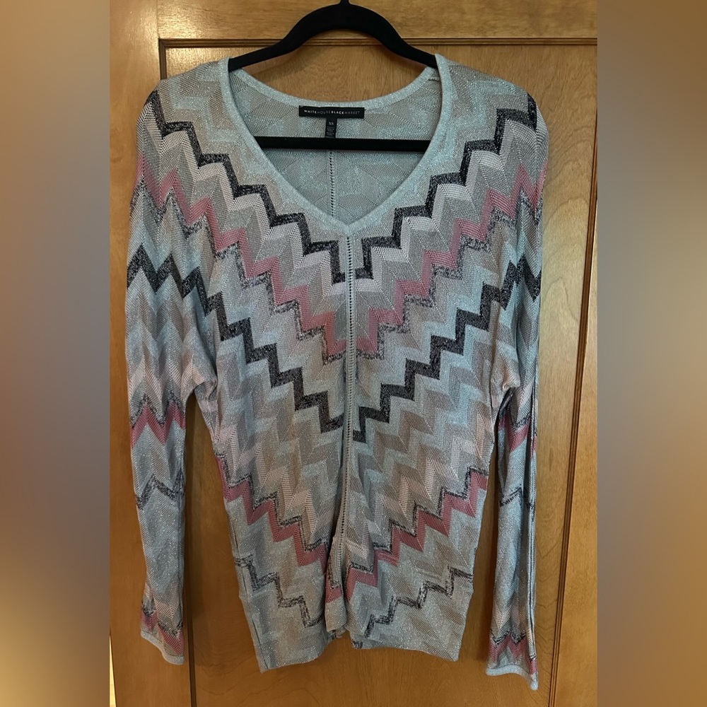 White House Black Market V-Neck Sweater Pink and Gray Chevron